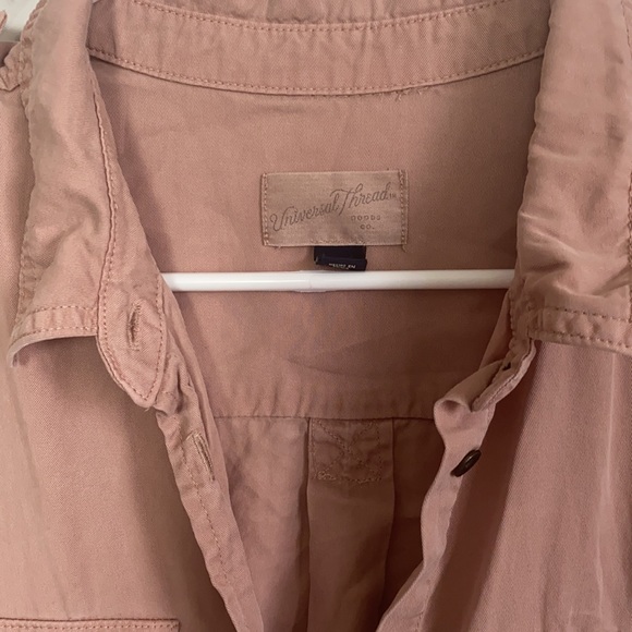 Adorable pink button down shirt - Picture 3 of 5